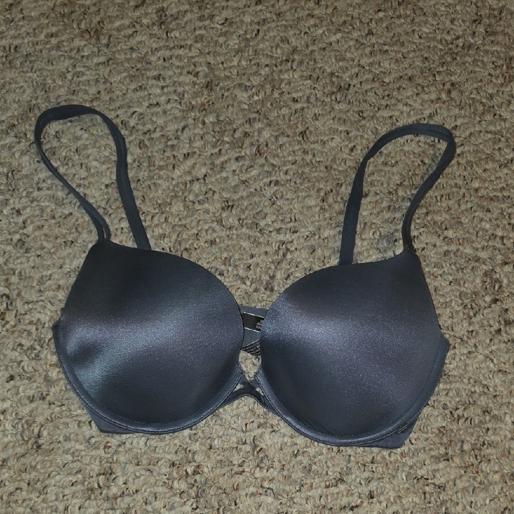 Victoria's Secret Black Padded T-Shirt Bra
